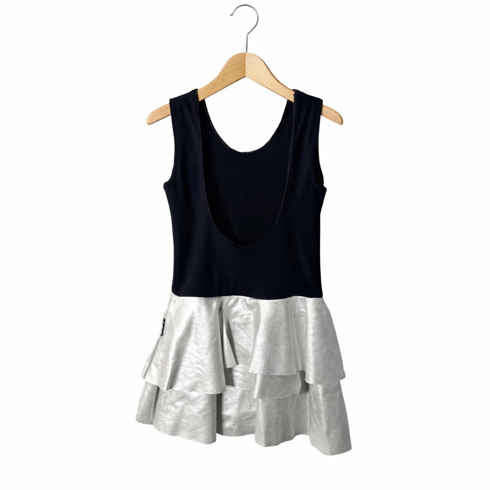 Nununu Black and Silver Swim. Great Condition. Boutique. Size 4/5t